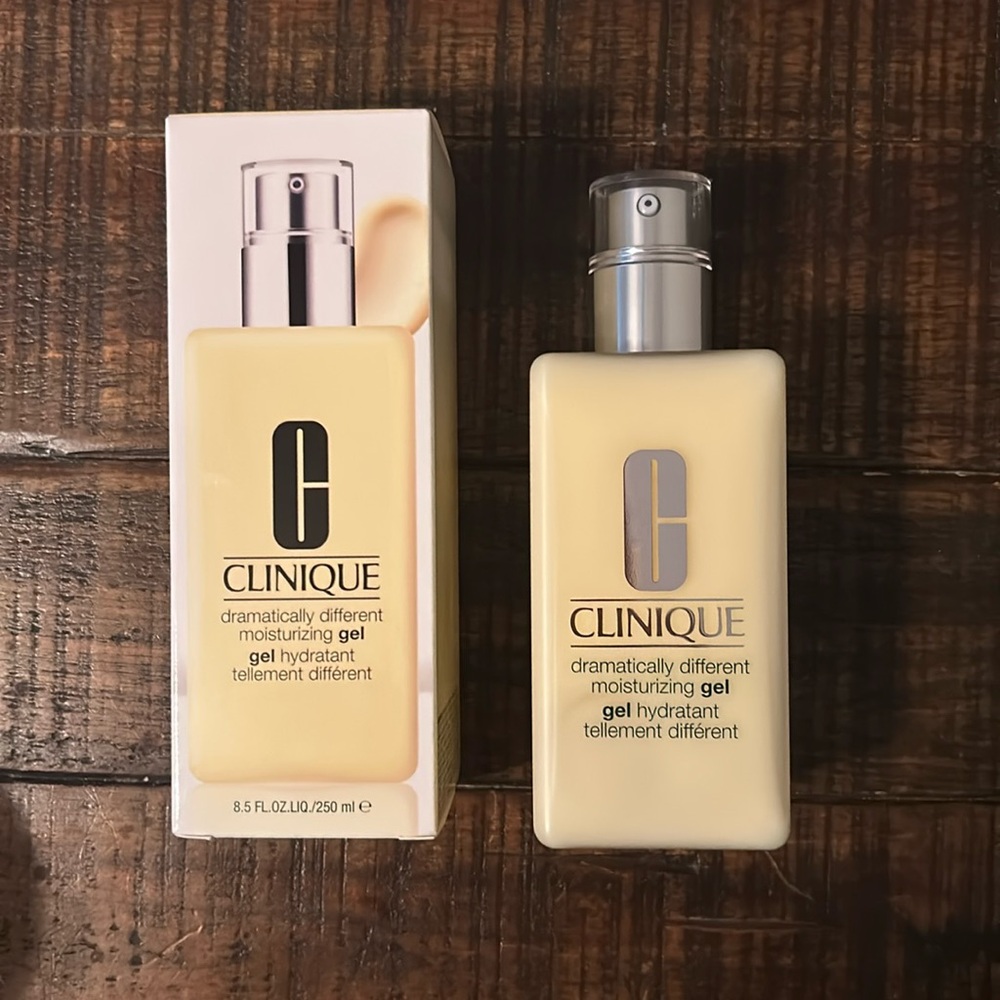 Clinique Moisturizing Gel 8.5 Fl. Oz/ 250ml